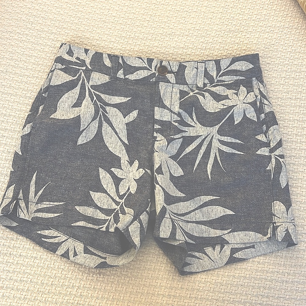 Tropical print cotton shorts